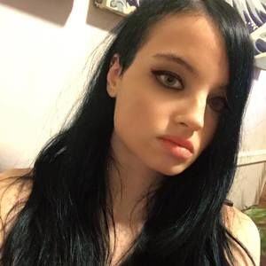 Meet your Posher, Yvette